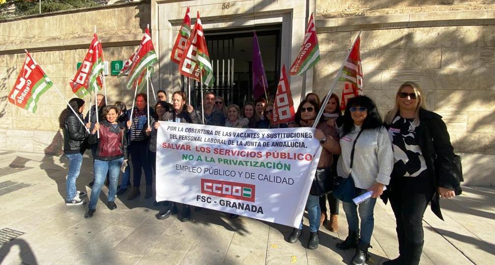 Movilización de CC OO Granada contra el cese por parte de la Junta del